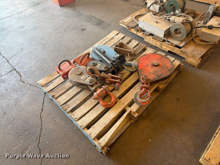 image for item DY3406 (4) crane blocks