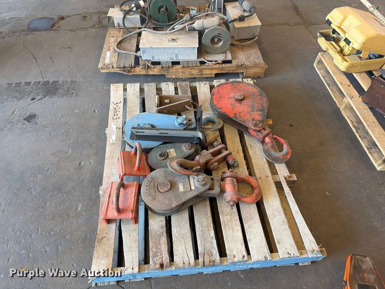 image for item DY3406 (4) crane blocks