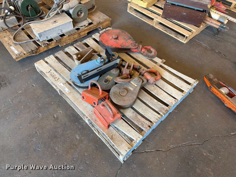 image for item DY3406 (4) crane blocks
