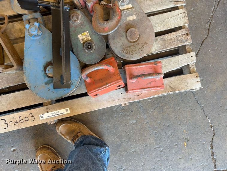 image for item DY3406 (4) crane blocks