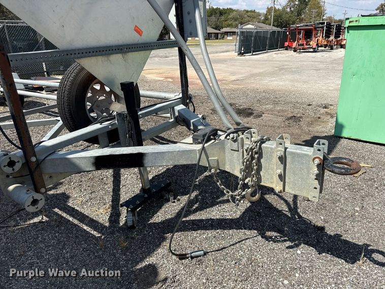 image for item DZ4326 2011 Trinity Vorteq crash attenuator trailer