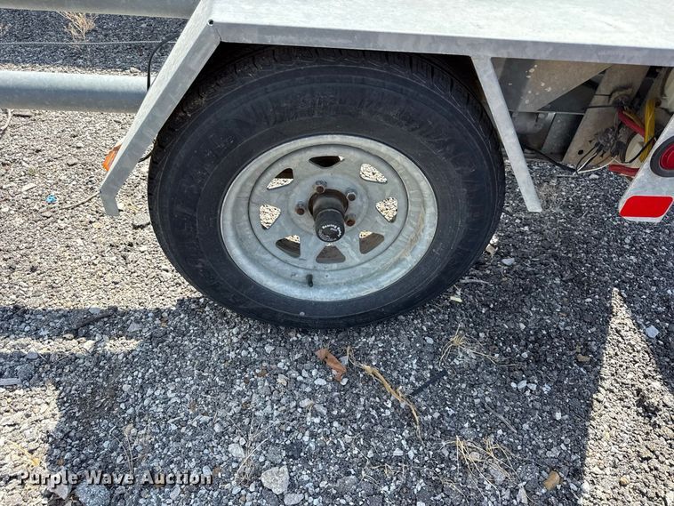 image for item DZ4326 2011 Trinity Vorteq crash attenuator trailer