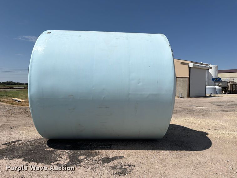 image for item EP7583 2009 Sprayer Specialties poly tank