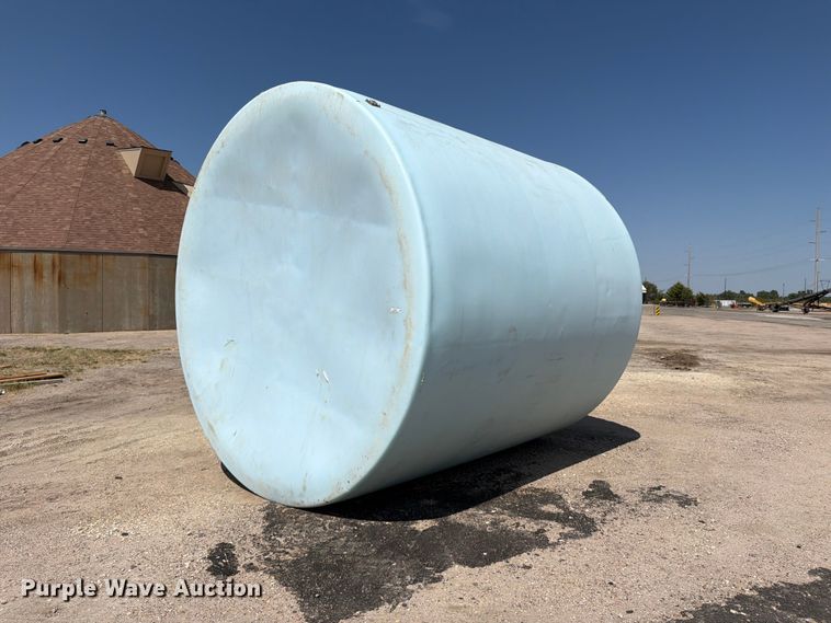 image for item EP7583 2009 Sprayer Specialties poly tank
