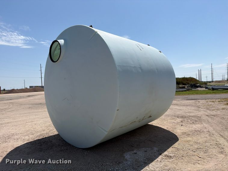 image for item EP7583 2009 Sprayer Specialties poly tank