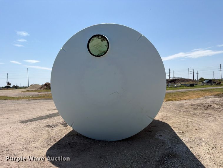 image for item EP7583 2009 Sprayer Specialties poly tank