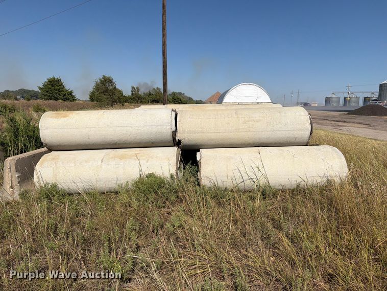 image for item EP7586 (33) concrete culverts