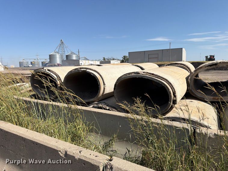 image for item EP7586 (33) concrete culverts