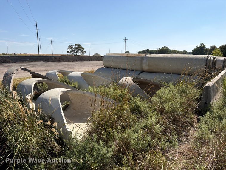 image for item EP7586 (33) concrete culverts