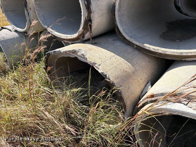 image for item EP7586 (33) concrete culverts