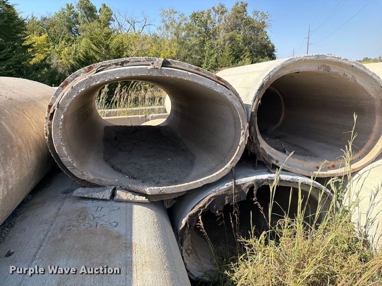 image for item EP7586 (33) concrete culverts