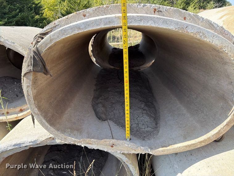 image for item EP7586 (33) concrete culverts