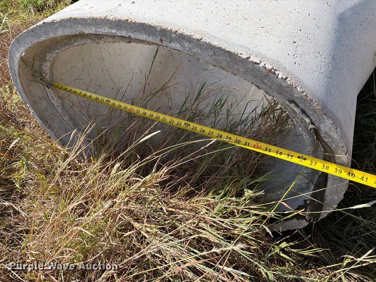 image for item EP7586 (33) concrete culverts