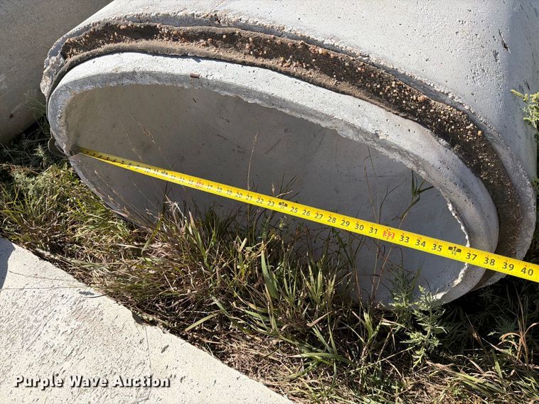 image for item EP7586 (33) concrete culverts