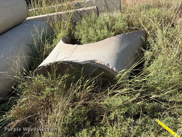 image for item EP7586 (33) concrete culverts