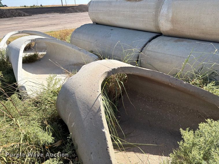 image for item EP7586 (33) concrete culverts