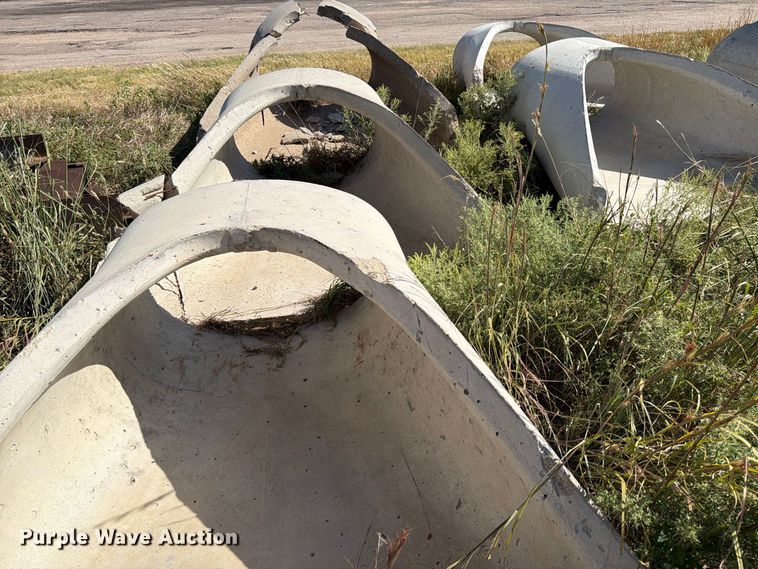 image for item EP7586 (33) concrete culverts