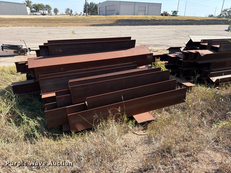 image for item EP7587 Approximately 100 H-beams