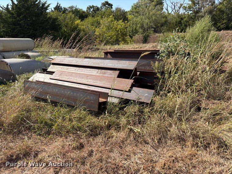 image for item EP7587 Approximately 100 H-beams