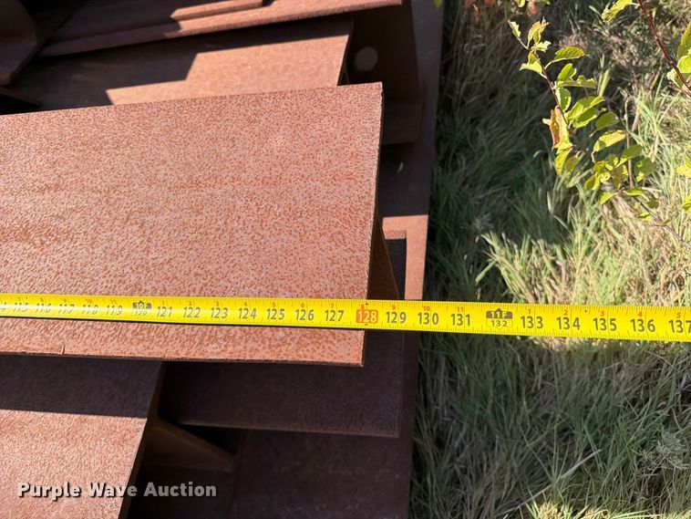 image for item EP7587 Approximately 100 H-beams