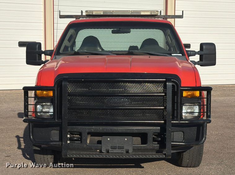 image for item EP7592 2010 Ford F250 Super Duty pickup truck