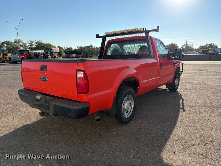 image for item EP7592 2010 Ford F250 Super Duty pickup truck