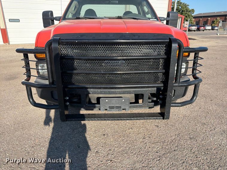 image for item EP7592 2010 Ford F250 Super Duty pickup truck