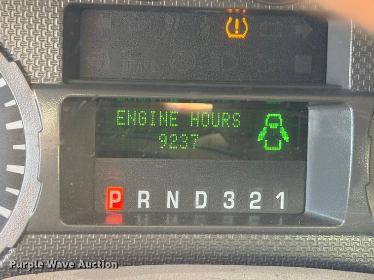 image for item EP7592 2010 Ford F250 Super Duty pickup truck