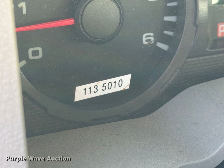 image for item EP7592 2010 Ford F250 Super Duty pickup truck