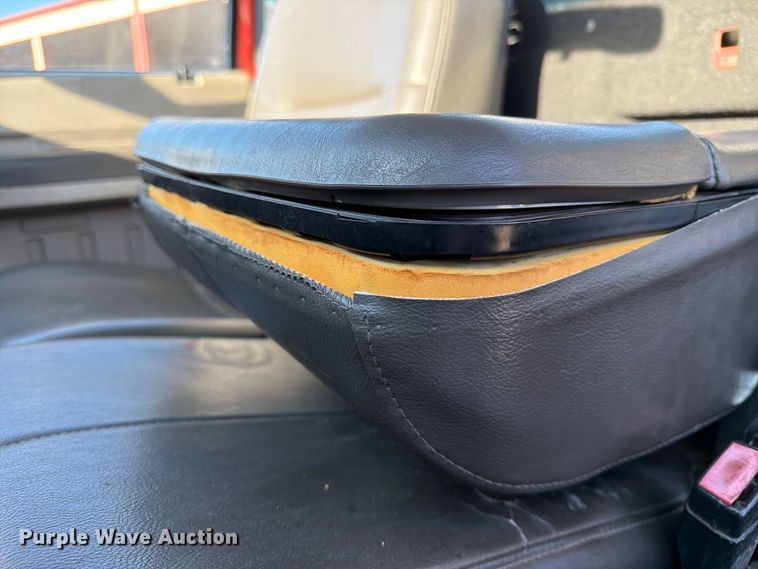 image for item EP7592 2010 Ford F250 Super Duty pickup truck