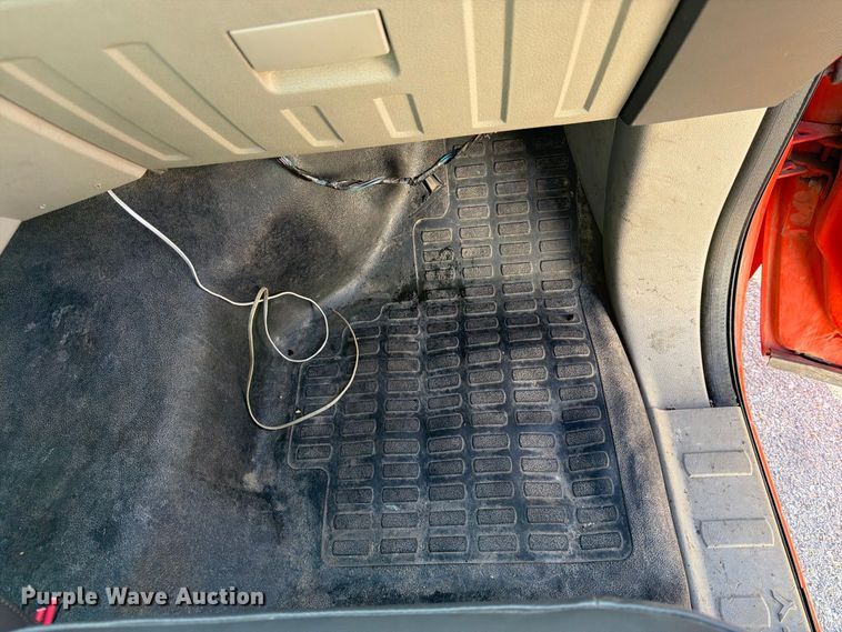 image for item EP7592 2010 Ford F250 Super Duty pickup truck