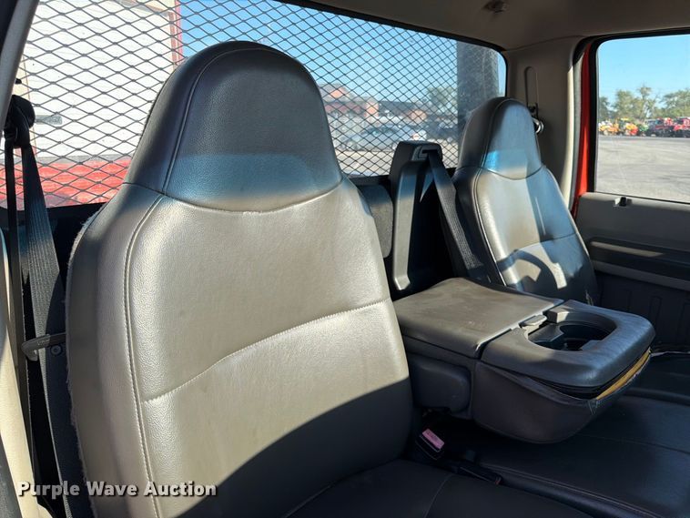 image for item EP7592 2010 Ford F250 Super Duty pickup truck
