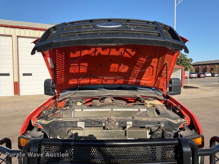 image for item EP7592 2010 Ford F250 Super Duty pickup truck