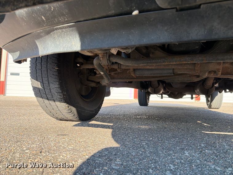 image for item EP7592 2010 Ford F250 Super Duty pickup truck