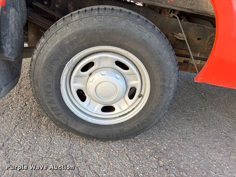image for item EP7592 2010 Ford F250 Super Duty pickup truck