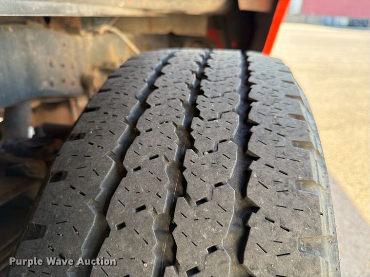 image for item EP7592 2010 Ford F250 Super Duty pickup truck