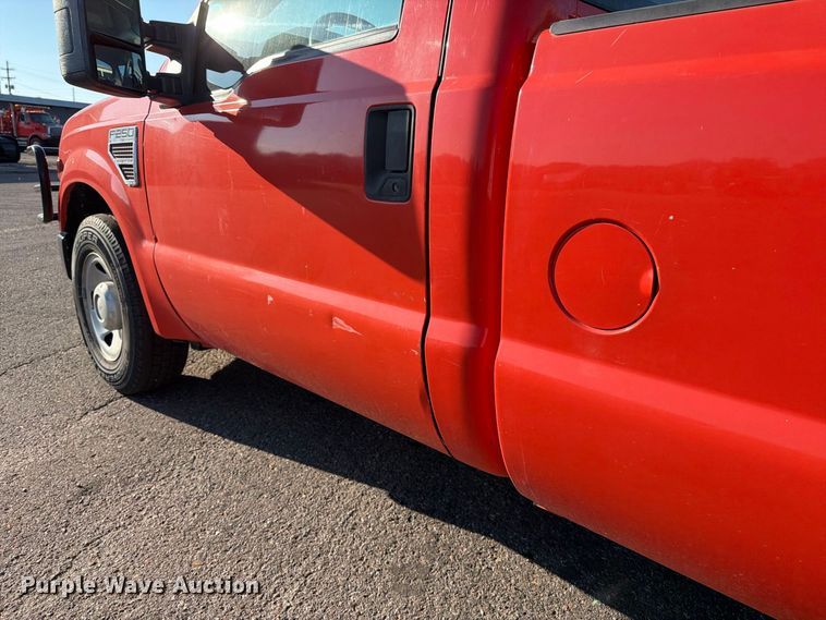 image for item EP7593 2008 Ford F250 Super Duty pickup truck