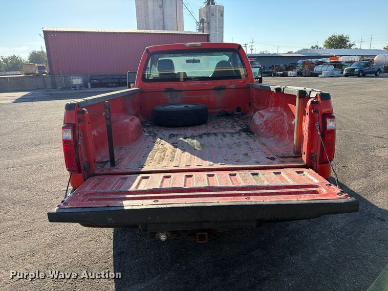 image for item EP7593 2008 Ford F250 Super Duty pickup truck