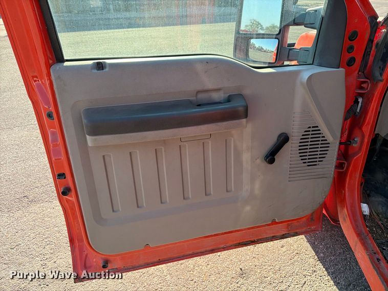 image for item EP7593 2008 Ford F250 Super Duty pickup truck