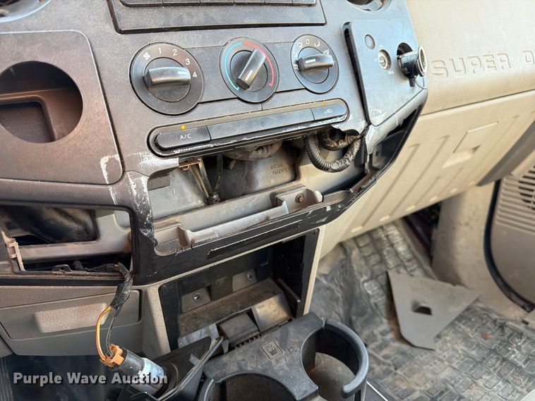 image for item EP7593 2008 Ford F250 Super Duty pickup truck
