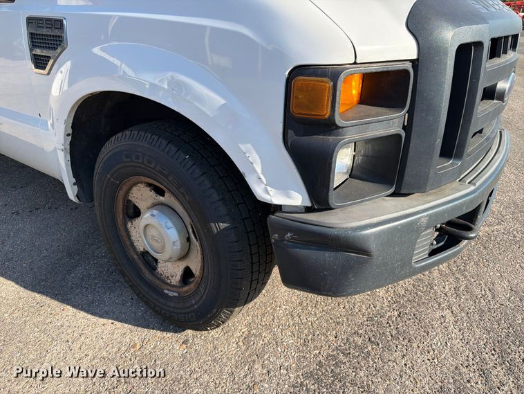image for item EP7596 2008 Ford F250 Super Duty pickup truck