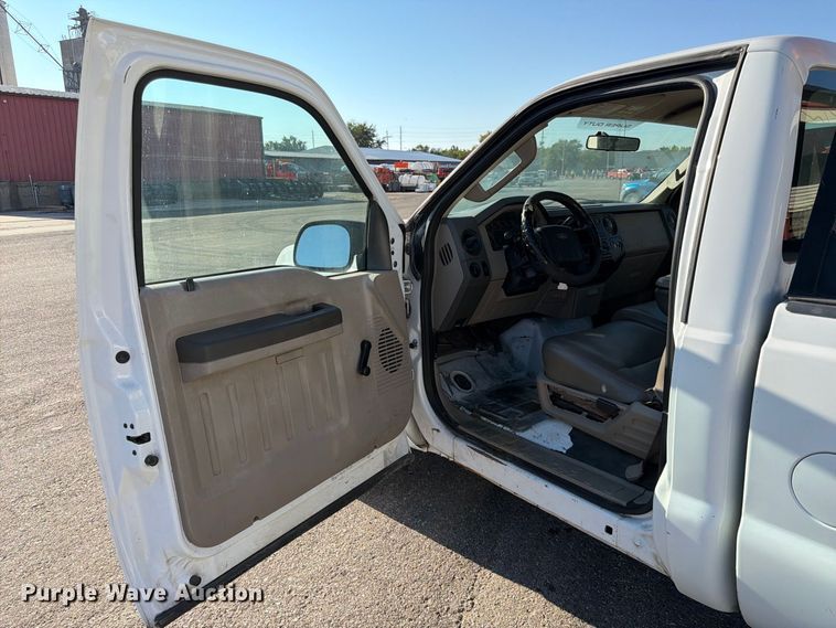 image for item EP7596 2008 Ford F250 Super Duty pickup truck
