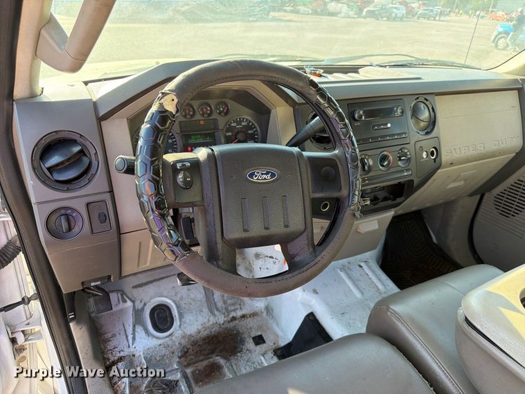 image for item EP7596 2008 Ford F250 Super Duty pickup truck