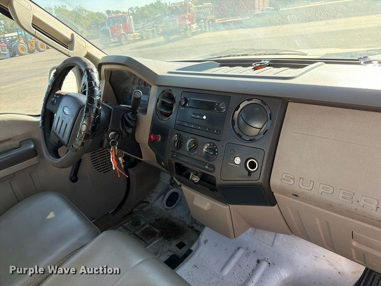 image for item EP7596 2008 Ford F250 Super Duty pickup truck