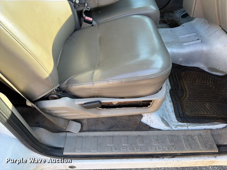 image for item EP7596 2008 Ford F250 Super Duty pickup truck