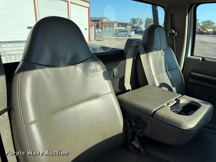 image for item EP7596 2008 Ford F250 Super Duty pickup truck