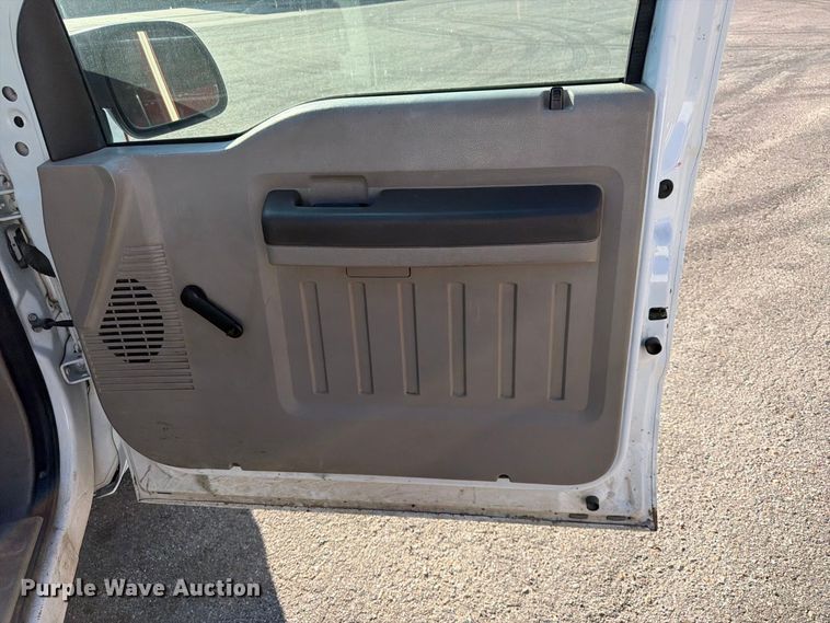 image for item EP7596 2008 Ford F250 Super Duty pickup truck