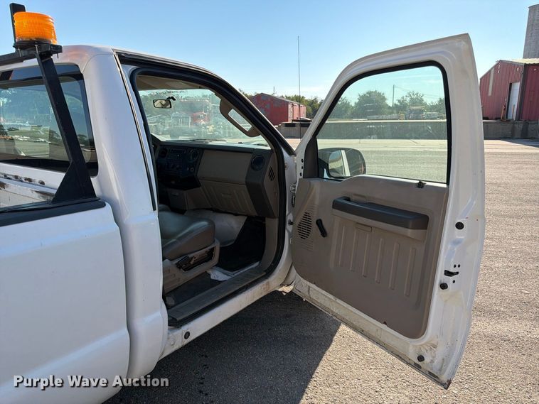 image for item EP7596 2008 Ford F250 Super Duty pickup truck