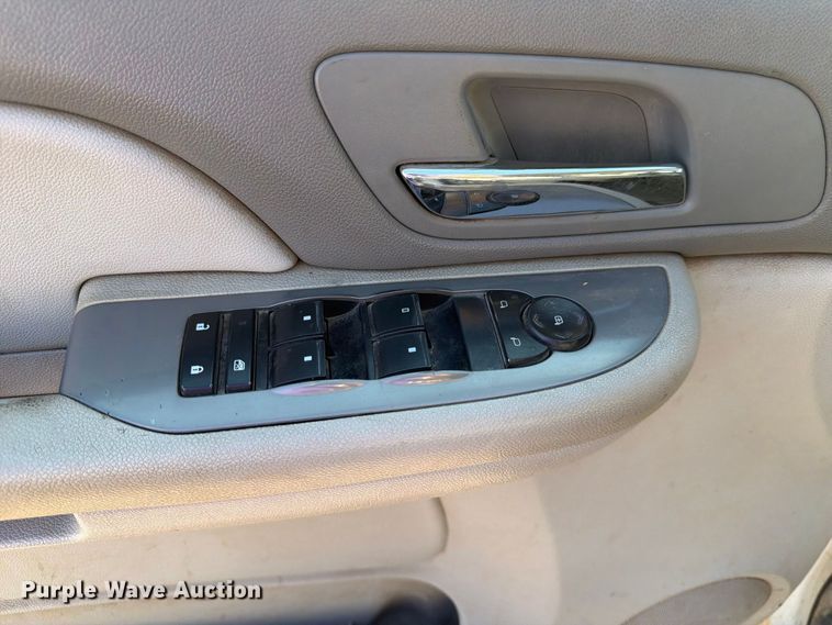 image for item EP7598 2008 Chevrolet Suburban SUV