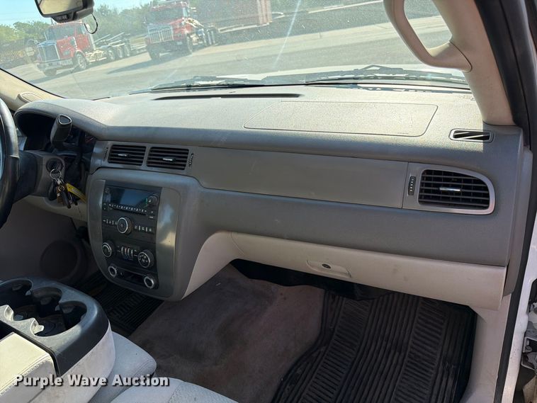 image for item EP7598 2008 Chevrolet Suburban SUV